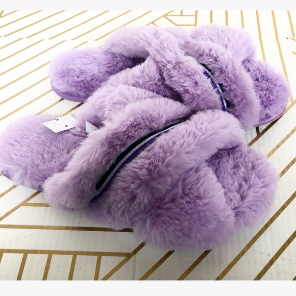 xhilaration plush slippers